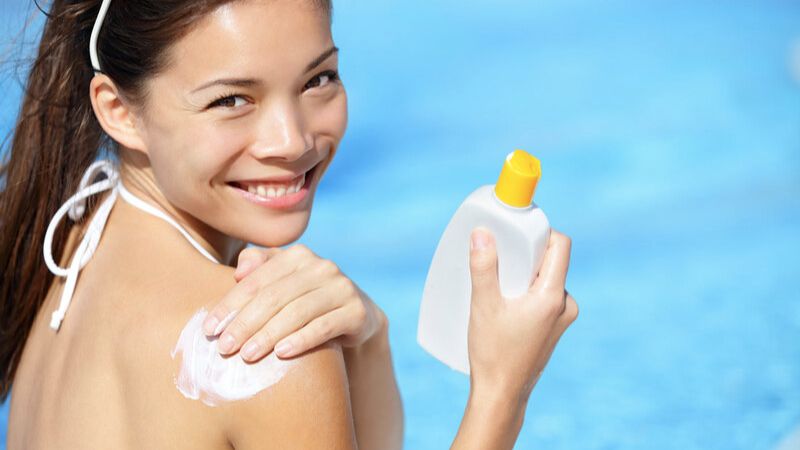 Cách bảo vệ làn da khi đi bơi